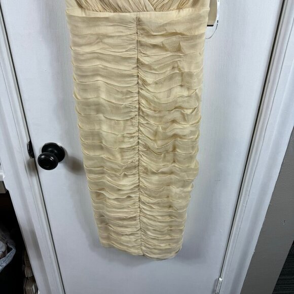 TADASHI SHOJI VINTAGE CREAM SILK RUCHED BODYCON DRESS - Picture 3 of 8